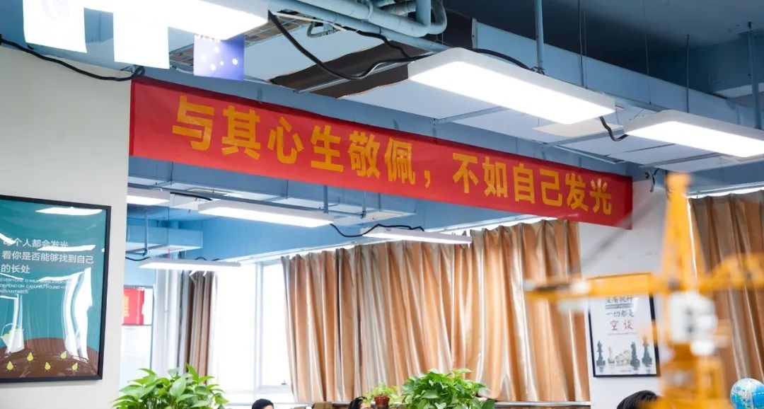 mg冰球突破奢华版(试玩)官方网站