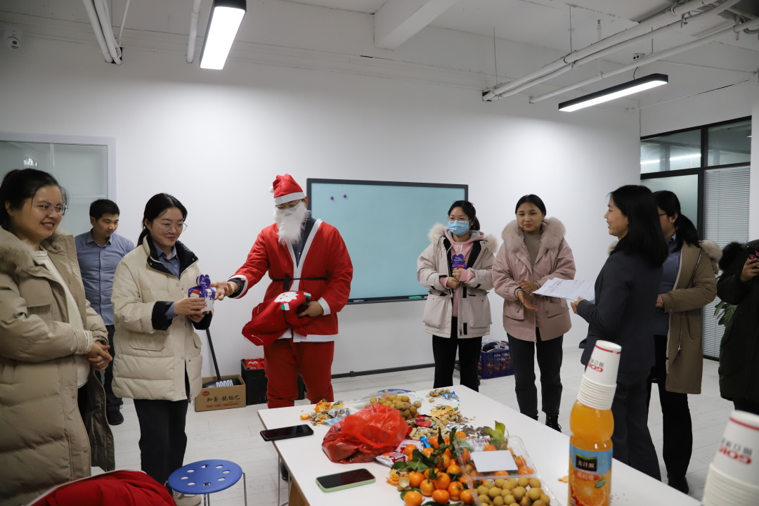 a51b69b31d0ace5f13f04c05826922f5